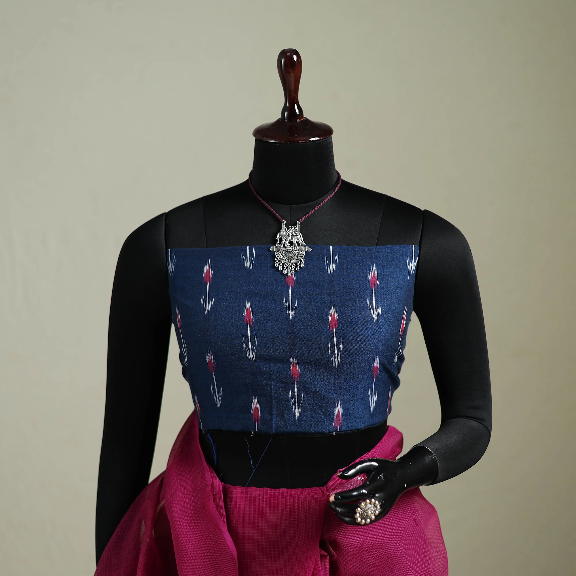 Pink - Nazaakat Kota Doria Cotton Plain Saree with Blouse & Jewellery Set 71 - Image 2