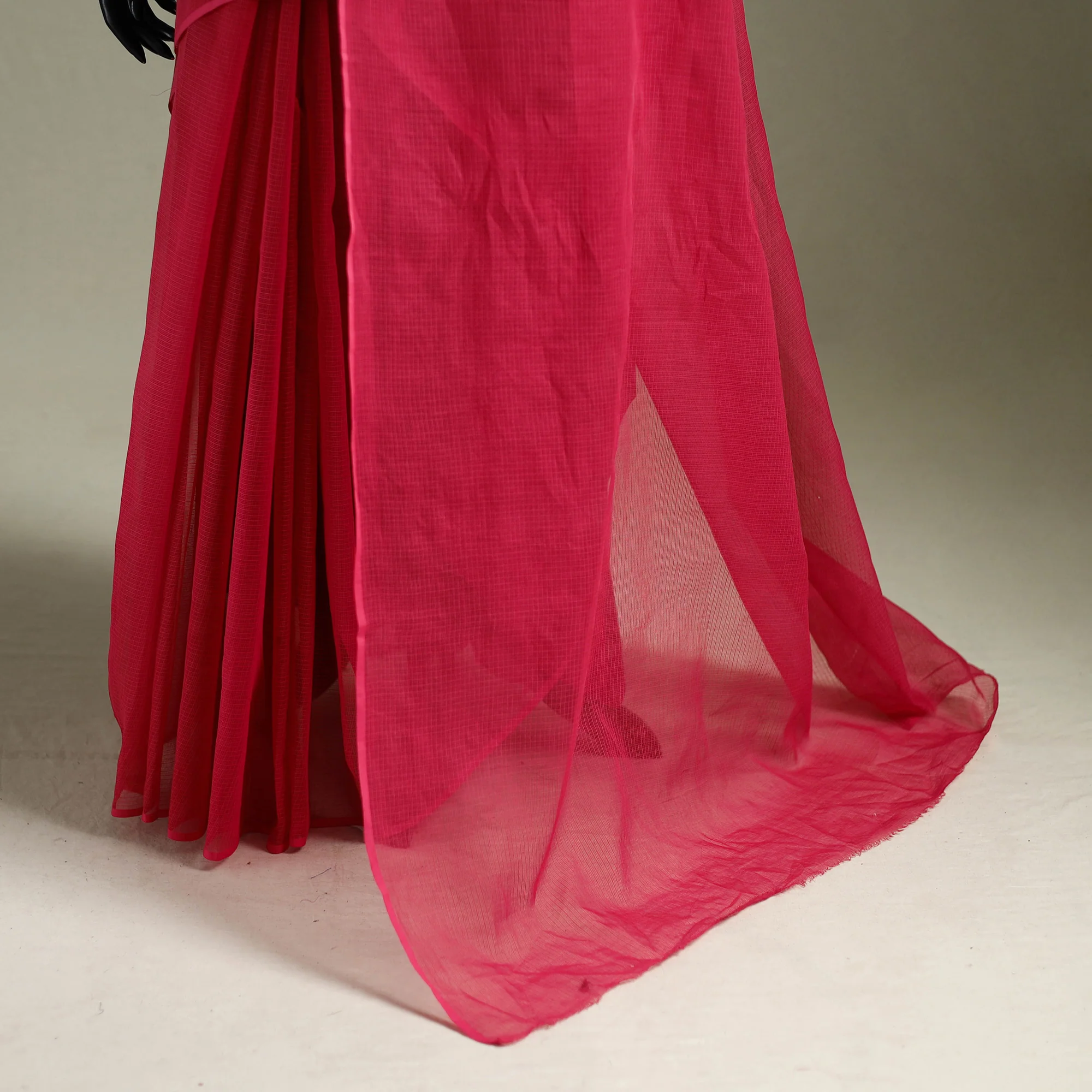 Pink - Nazaakat Kota Doria Cotton Plain Saree with Blouse & Jewellery Set 75 - Image 4