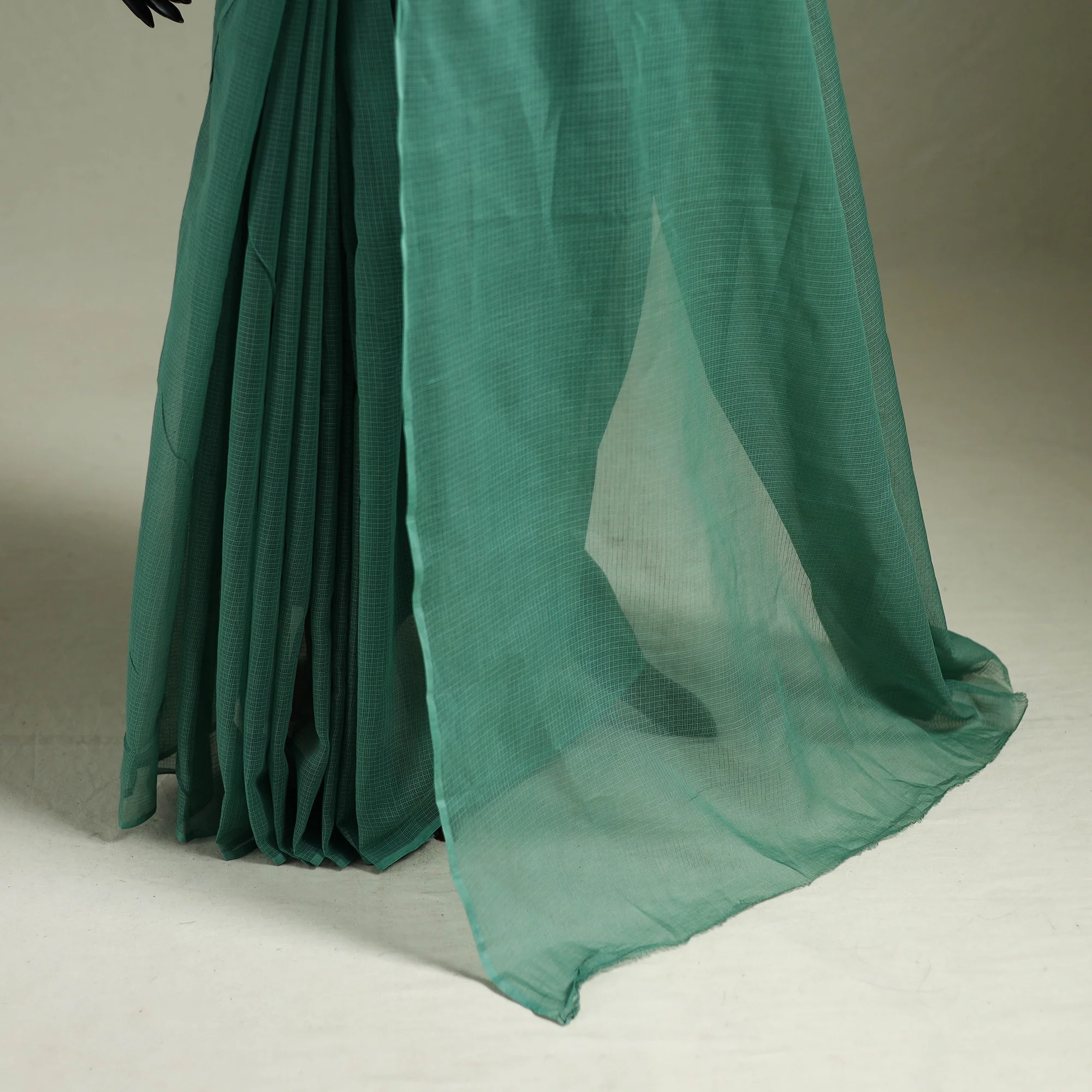 Green - Nazaakat Kota Doria Cotton Plain Saree with Blouse & Jewellery Set 77 - Image 4
