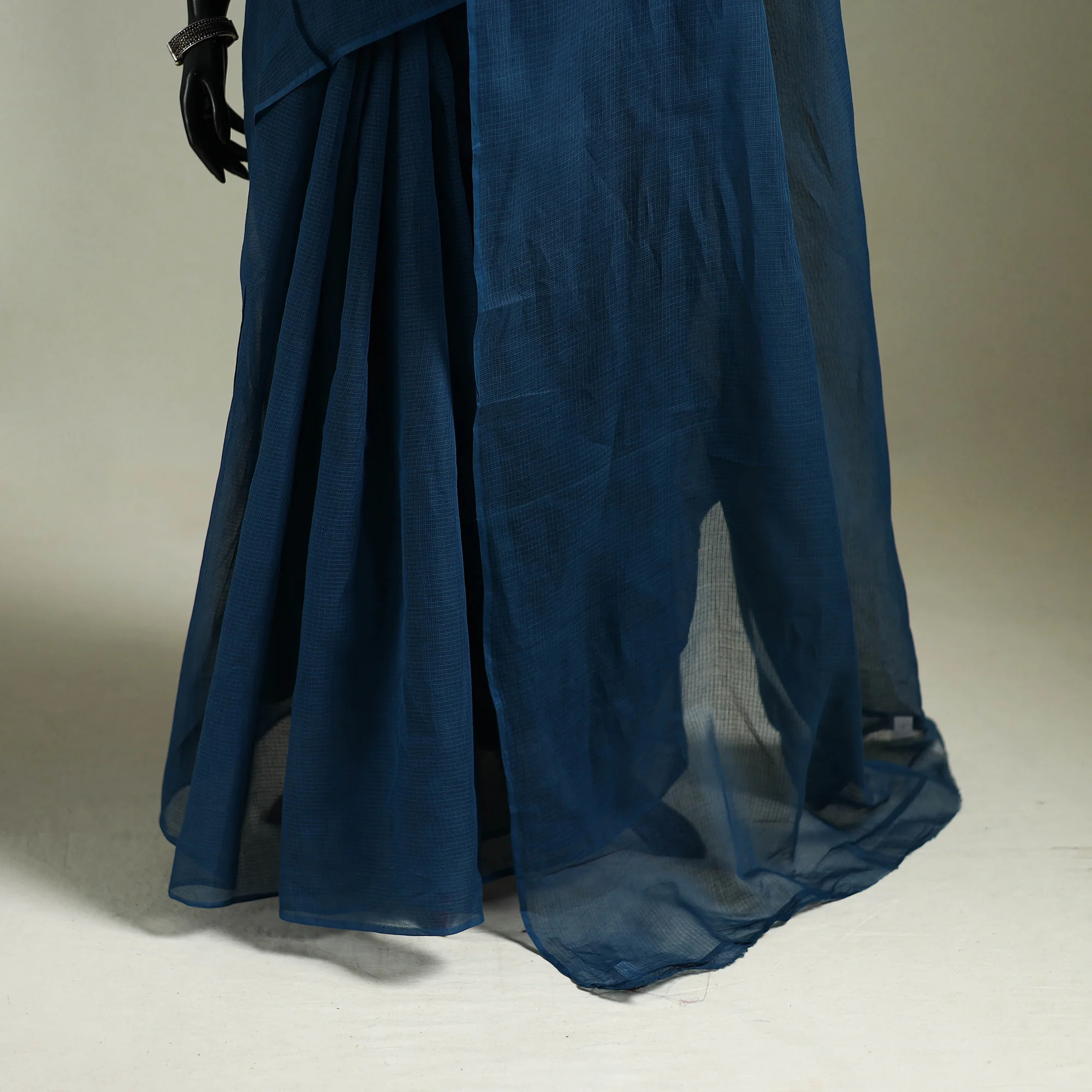 Blue - Nazaakat Kota Doria Cotton Plain Saree with Blouse & Jewellery Set 82 - Image 4