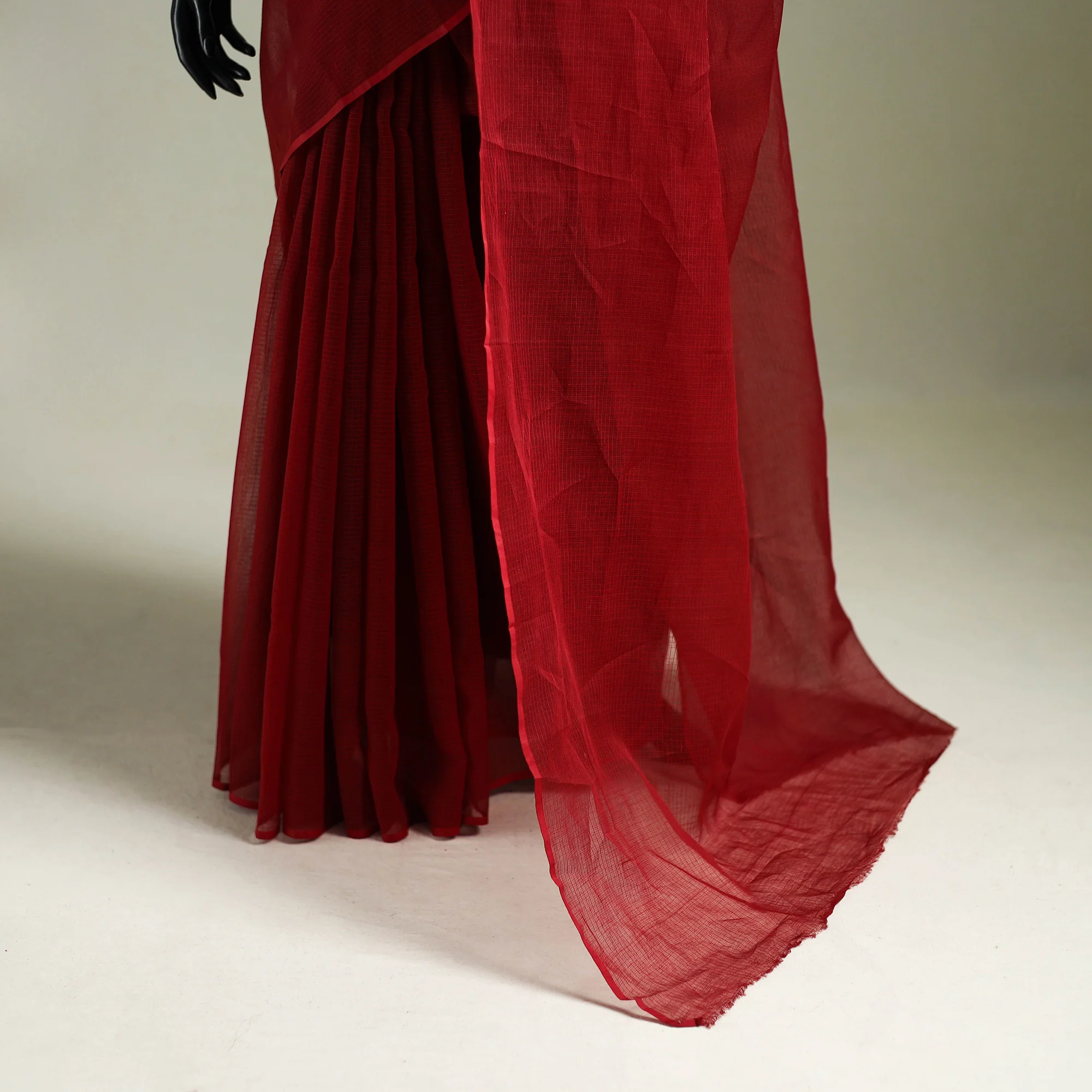 Red - Nazaakat Kota Doria Cotton Plain Saree with Blouse & Jewellery Set 99 - Image 4