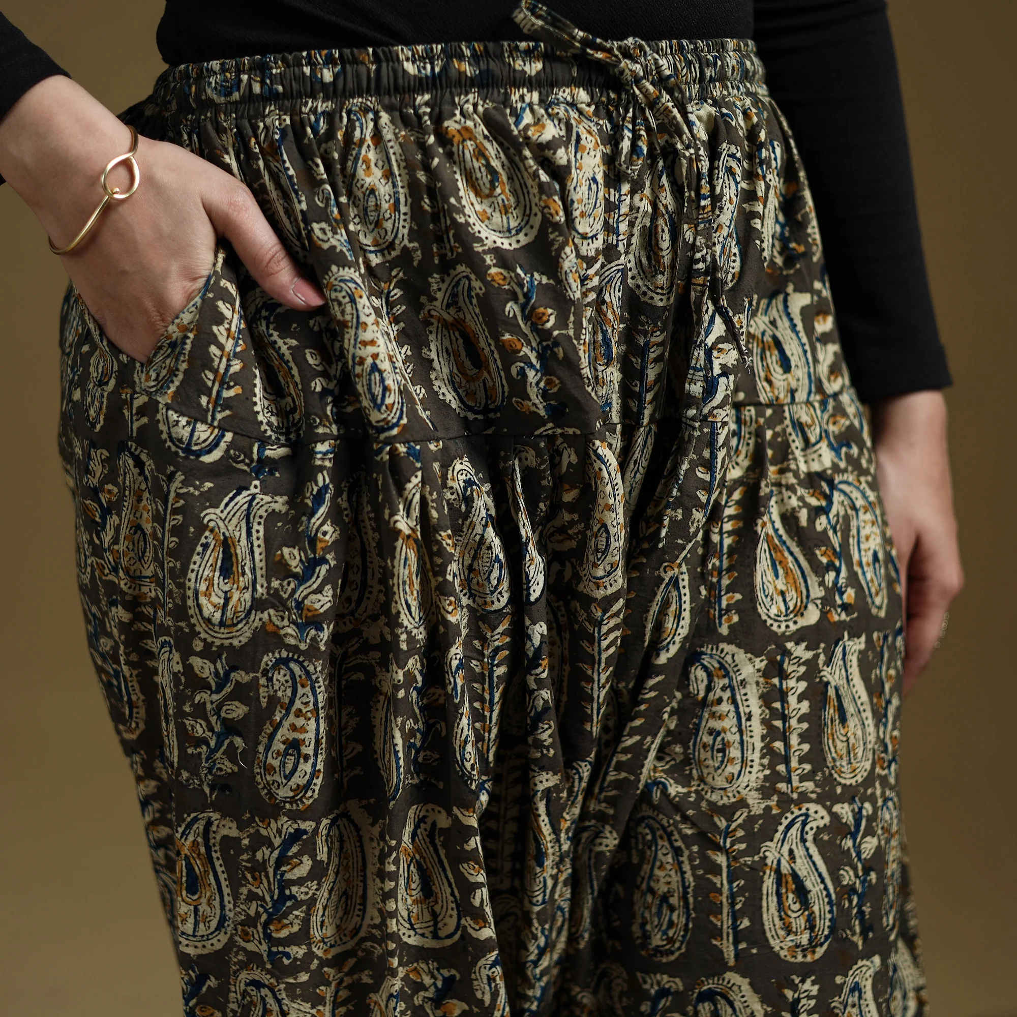 Green - Pedana Kalamkari Hand Block Print Natural Dyed Cotton Salwar 17 - Image 3