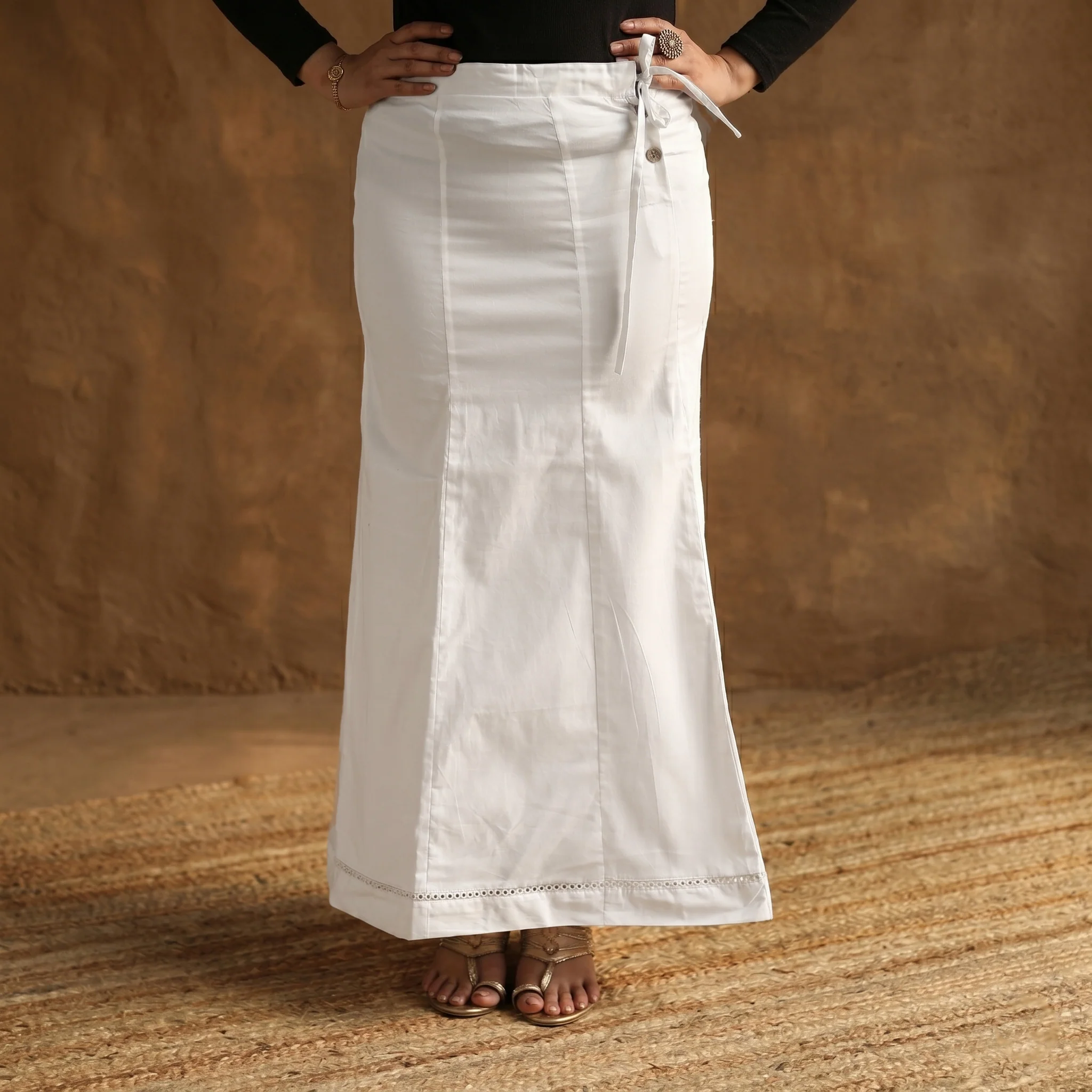 White - Plain Woven Cotton Lycra Inskirt 01