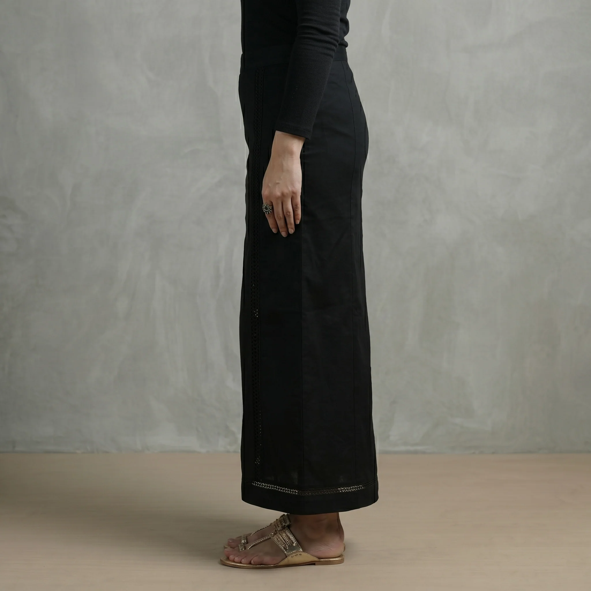 Black - Plain Woven Cotton Lycra Inskirt 03 - Image 3