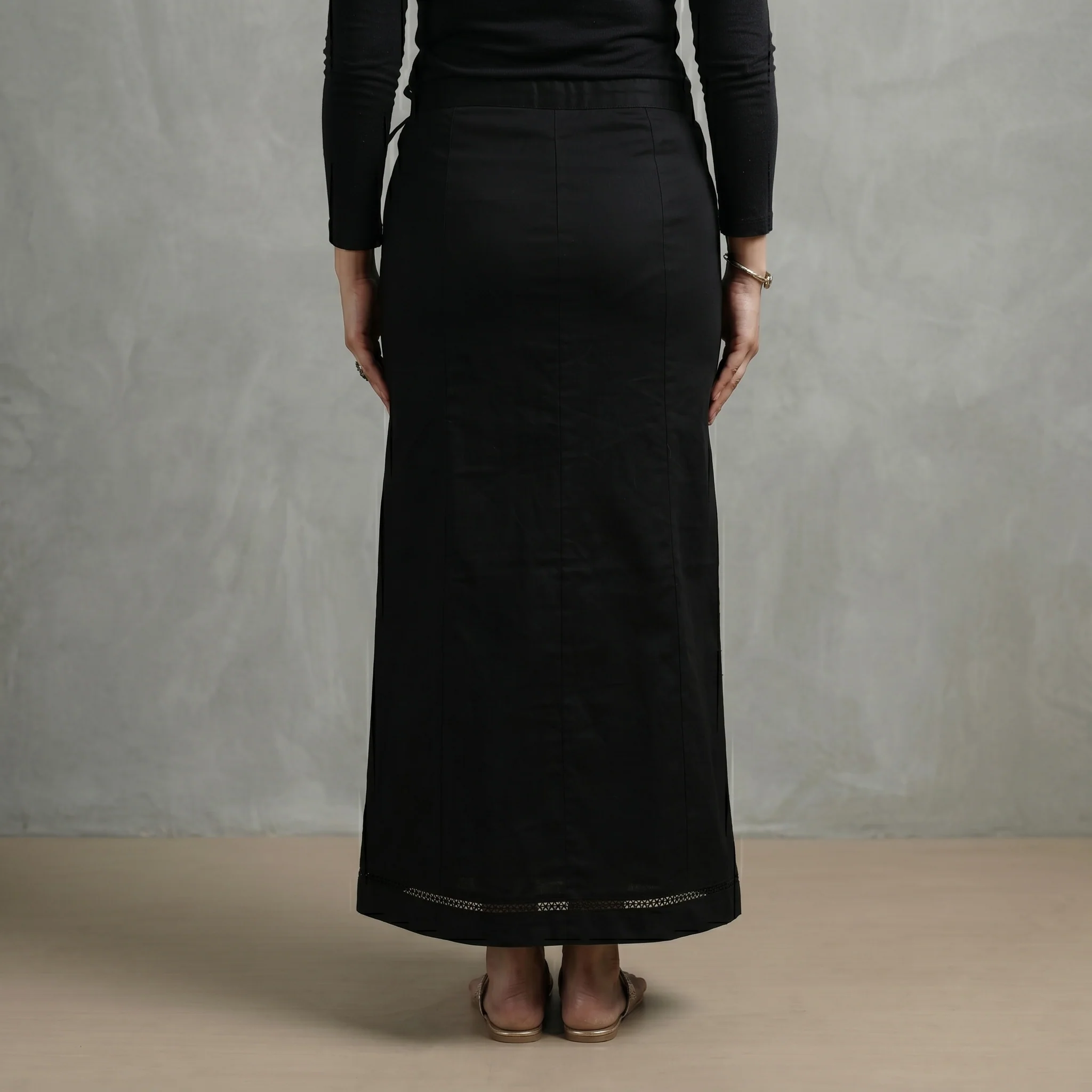 Black - Plain Woven Cotton Lycra Inskirt 03 - Image 4