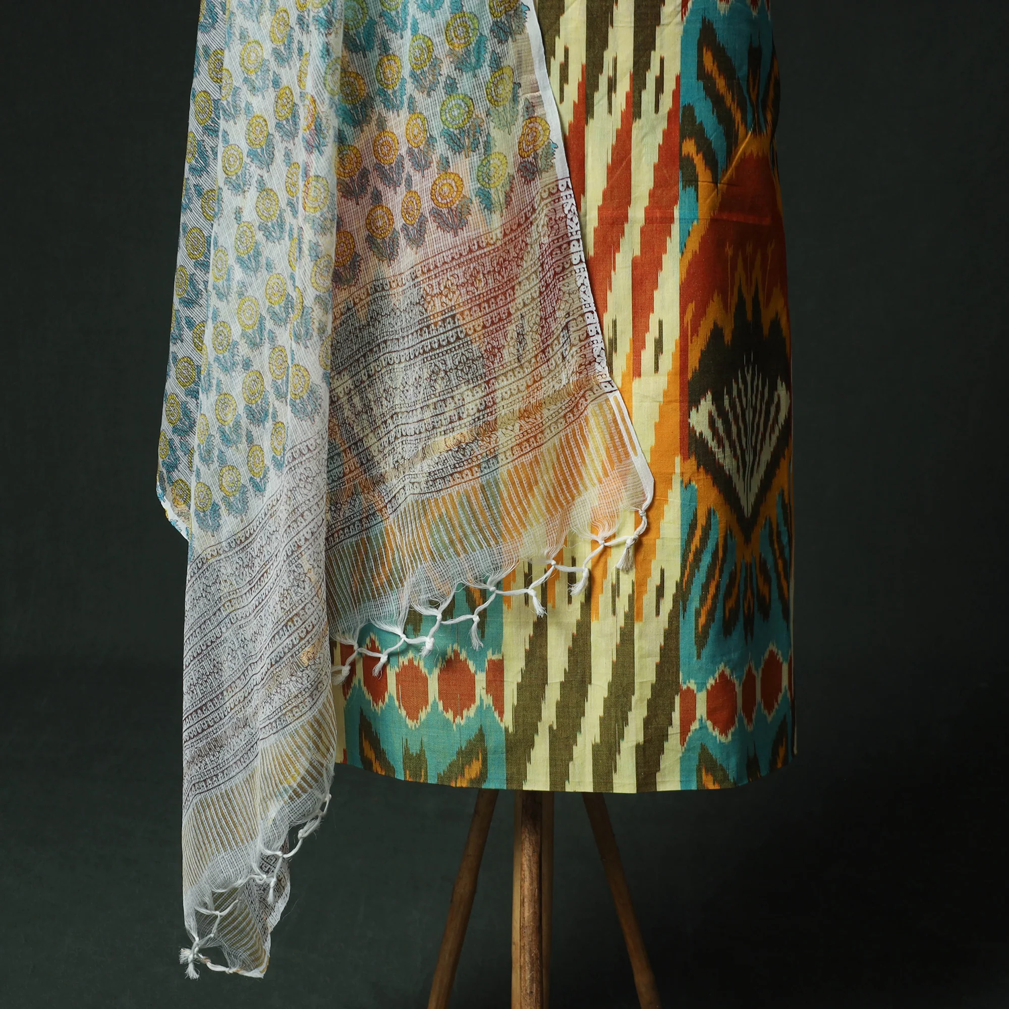 Pochampally Central Asian Ikat Woven 2pc Cotton Unstitched Dress Material Kurta Set with Jewellery 01 - Image 4