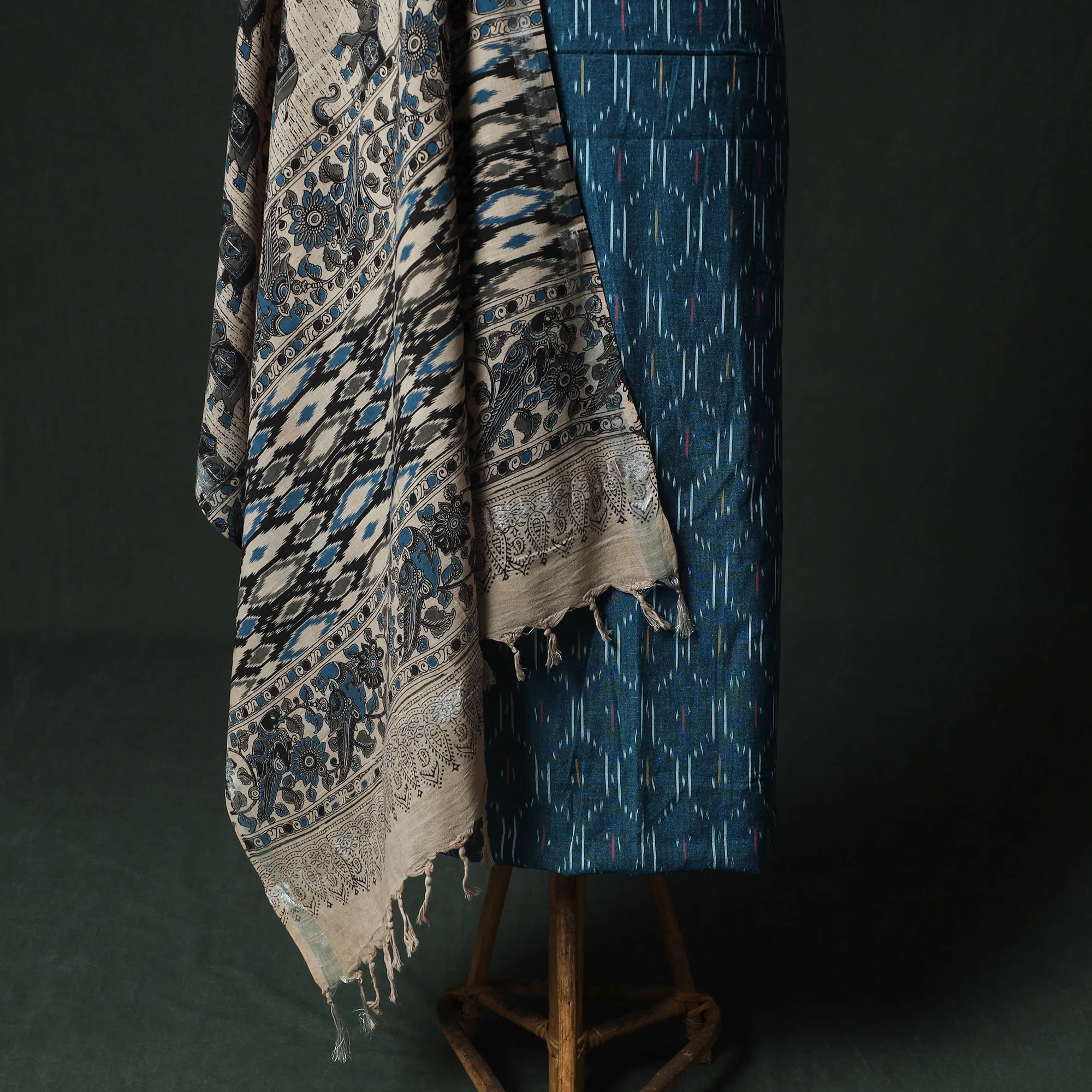 Pochampally Ikat Woven 2pc Cotton Unstitched Dress Material Kurta Set with Earrings 04 - Image 4