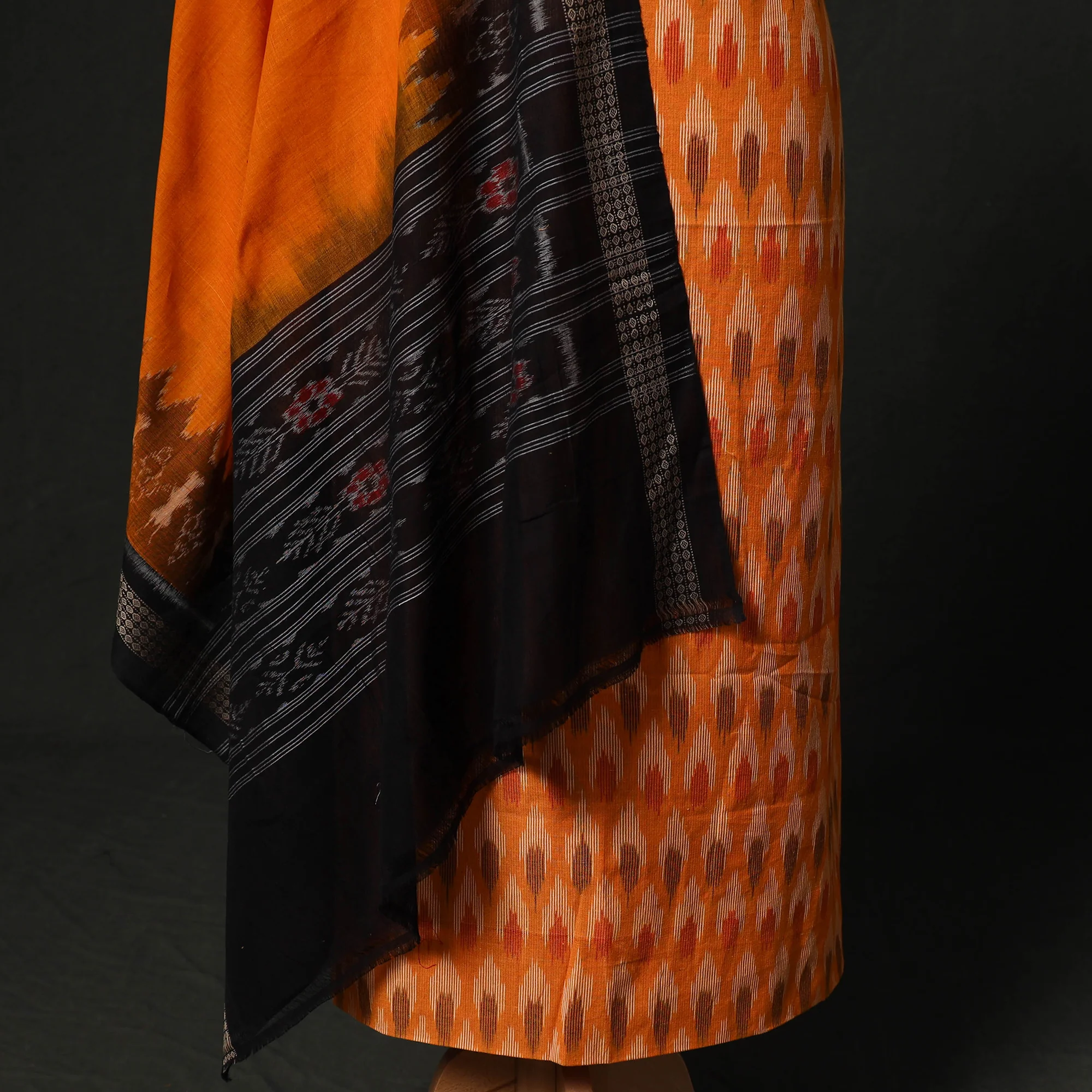 Pochampally Ikat Woven 2pc Cotton Unstitched Dress Material Kurta Set with Jewellery 04 - Image 4