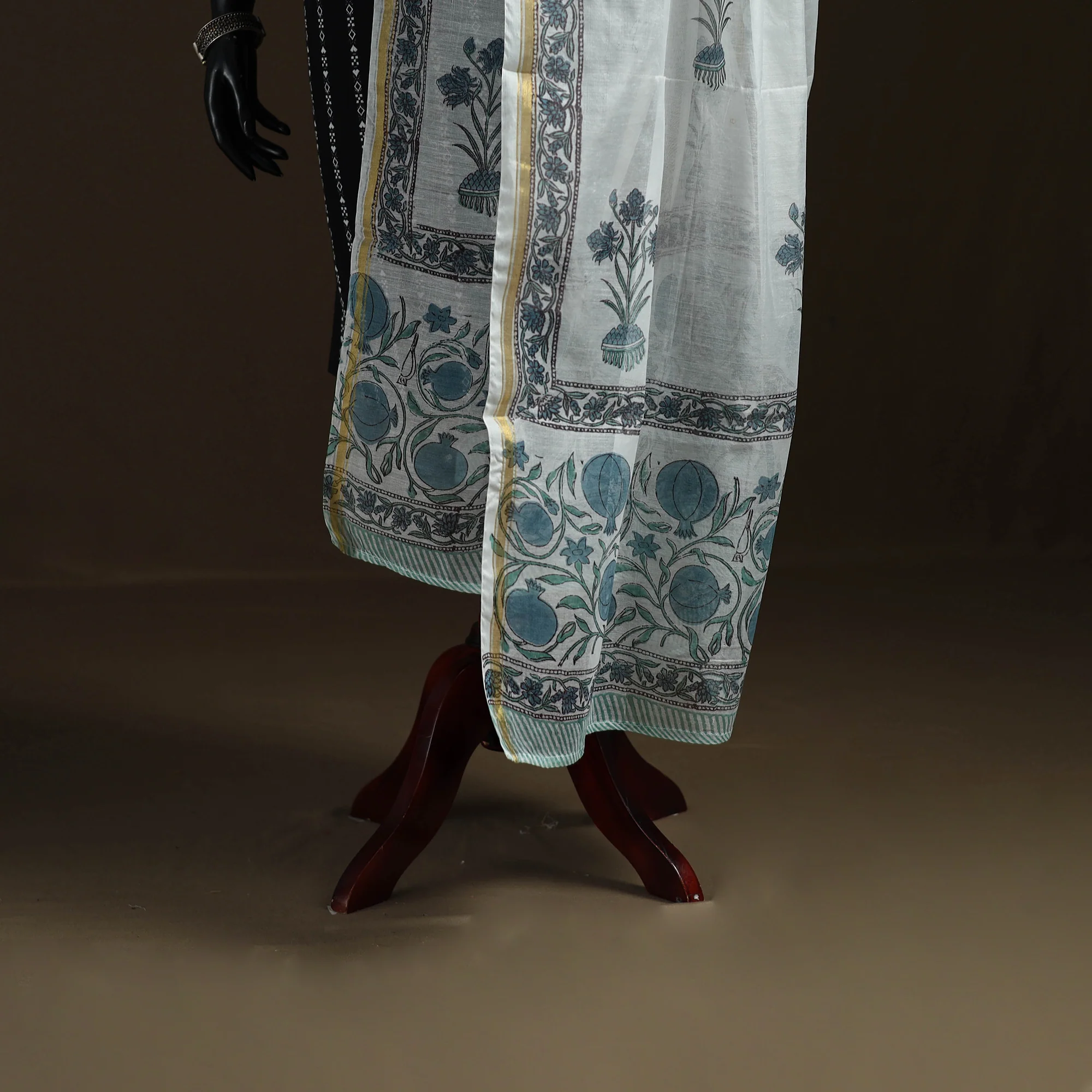 Sanganeri Hand Block Print Chanderi Silk Dupatta 60 - Image 4