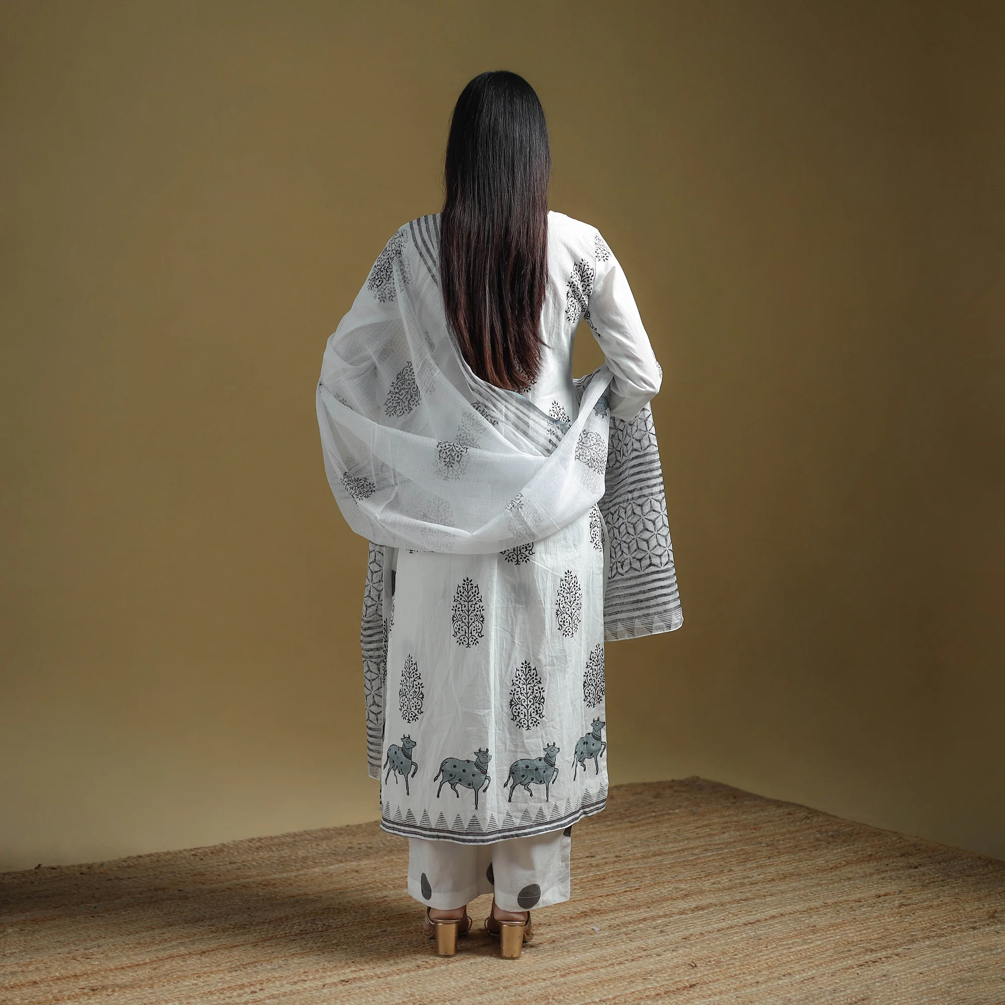White - Sanganeri Hand Block Print Cotton Suit Set with Dupatta for women 11 - Image 4