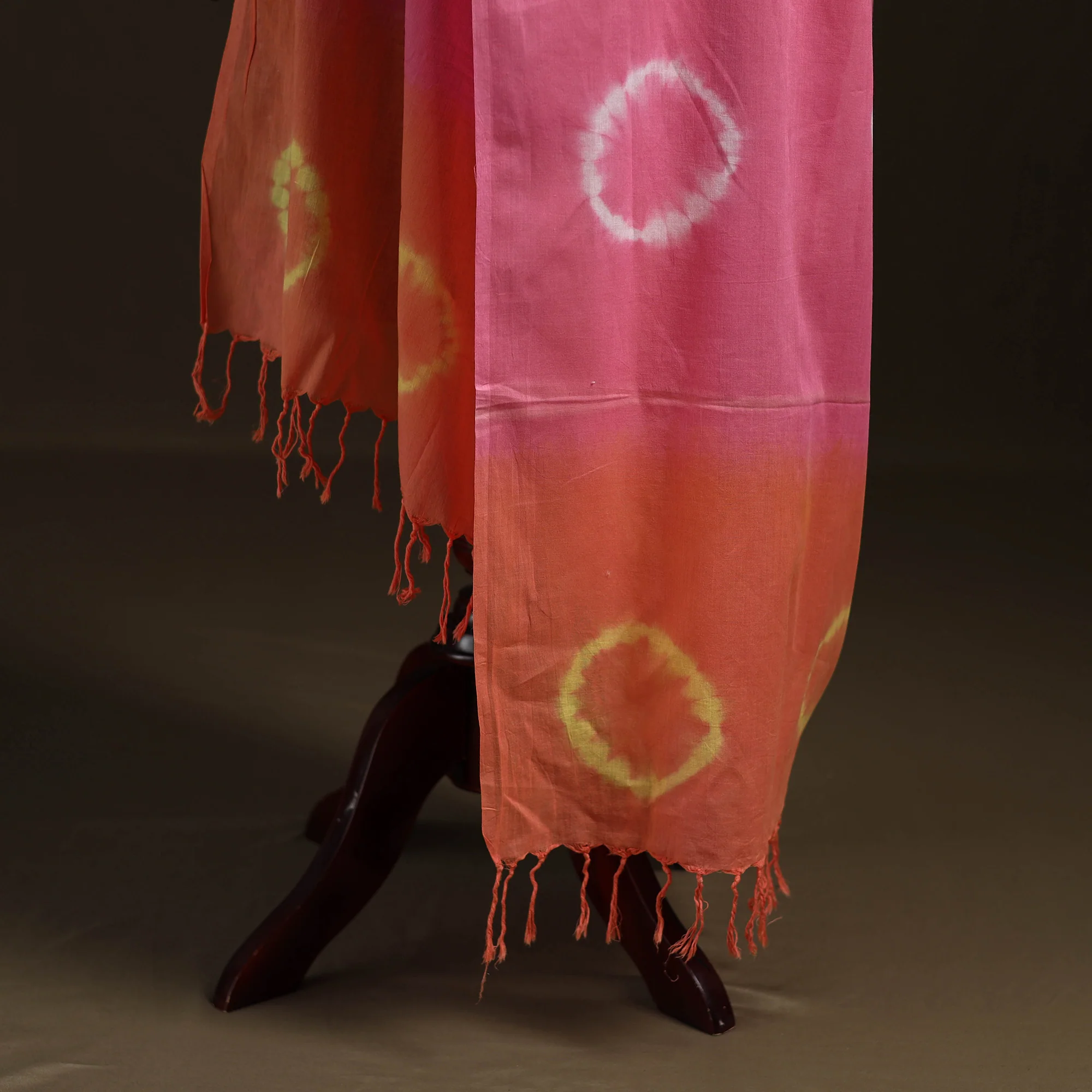 Shibori Tie-Dye Cotton Dupatta with Tassels 02 - Image 4