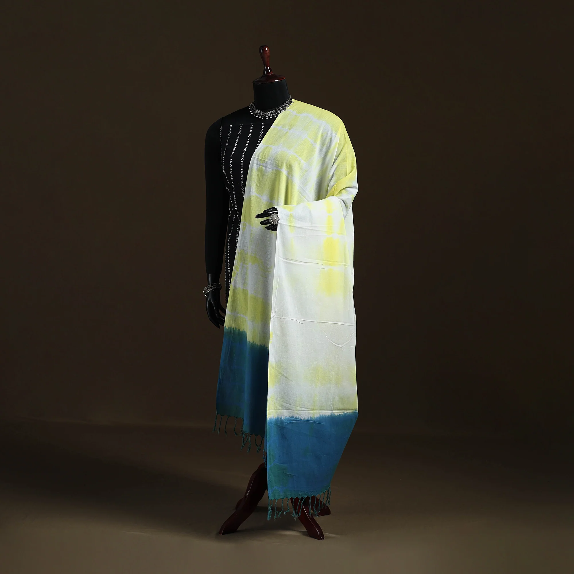 Shibori Tie-Dye Cotton Dupatta with Tassels 03