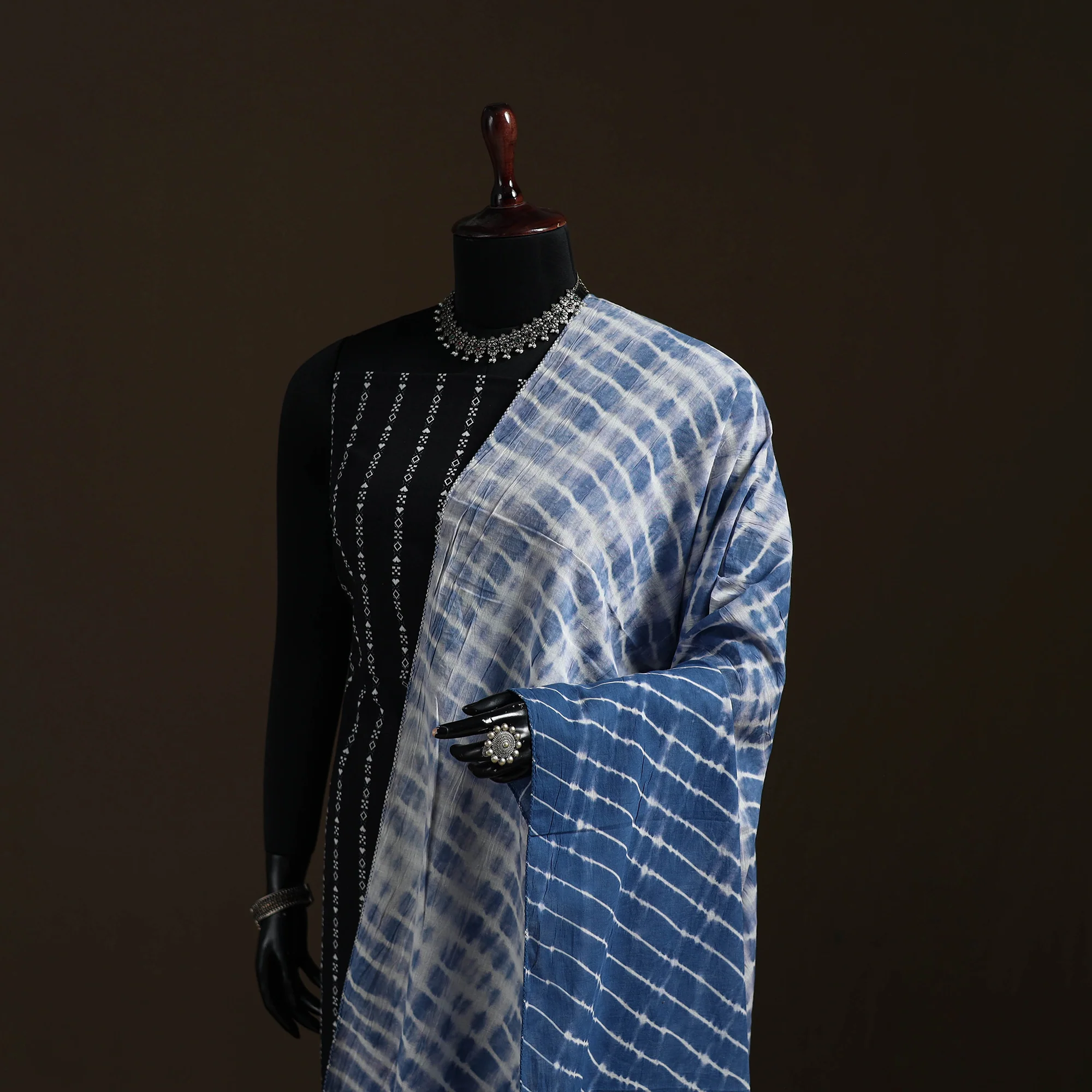 Shibori Tie-Dye Cotton Dupatta with Tassels 04 - Image 2