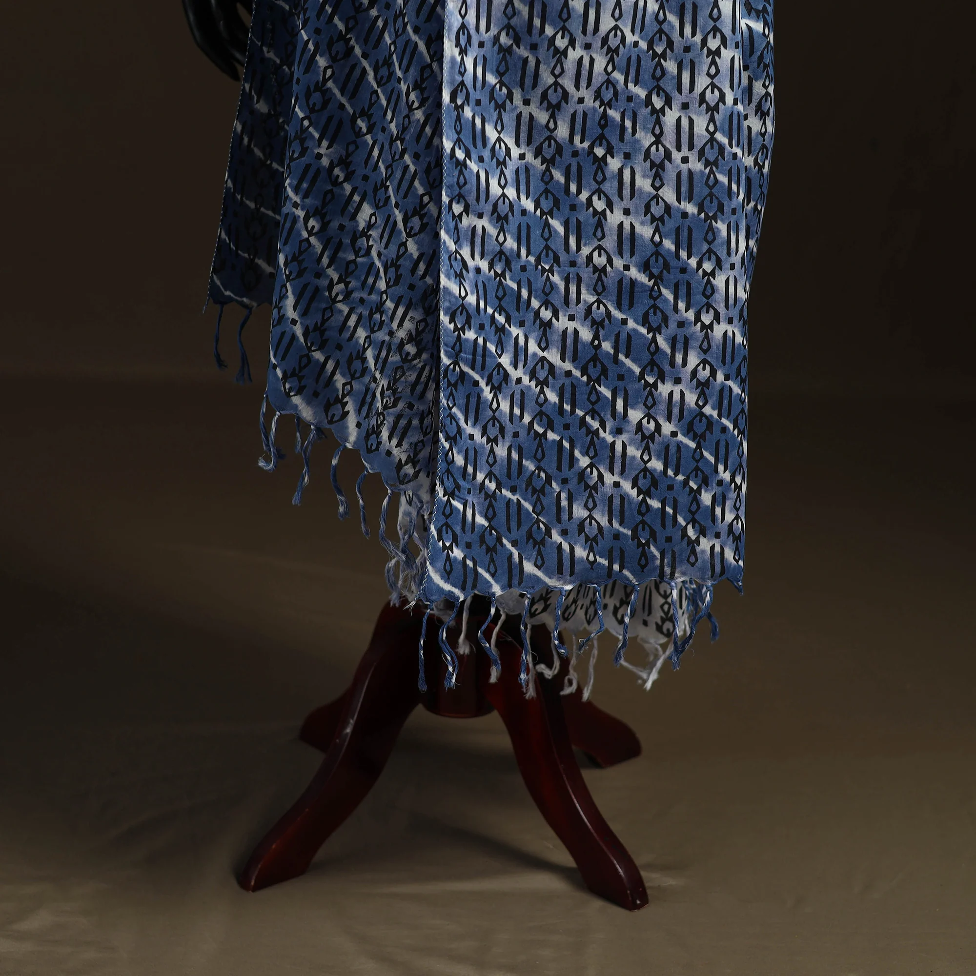 Shibori Tie-Dye Cotton Dupatta with Tassels 17 - Image 4