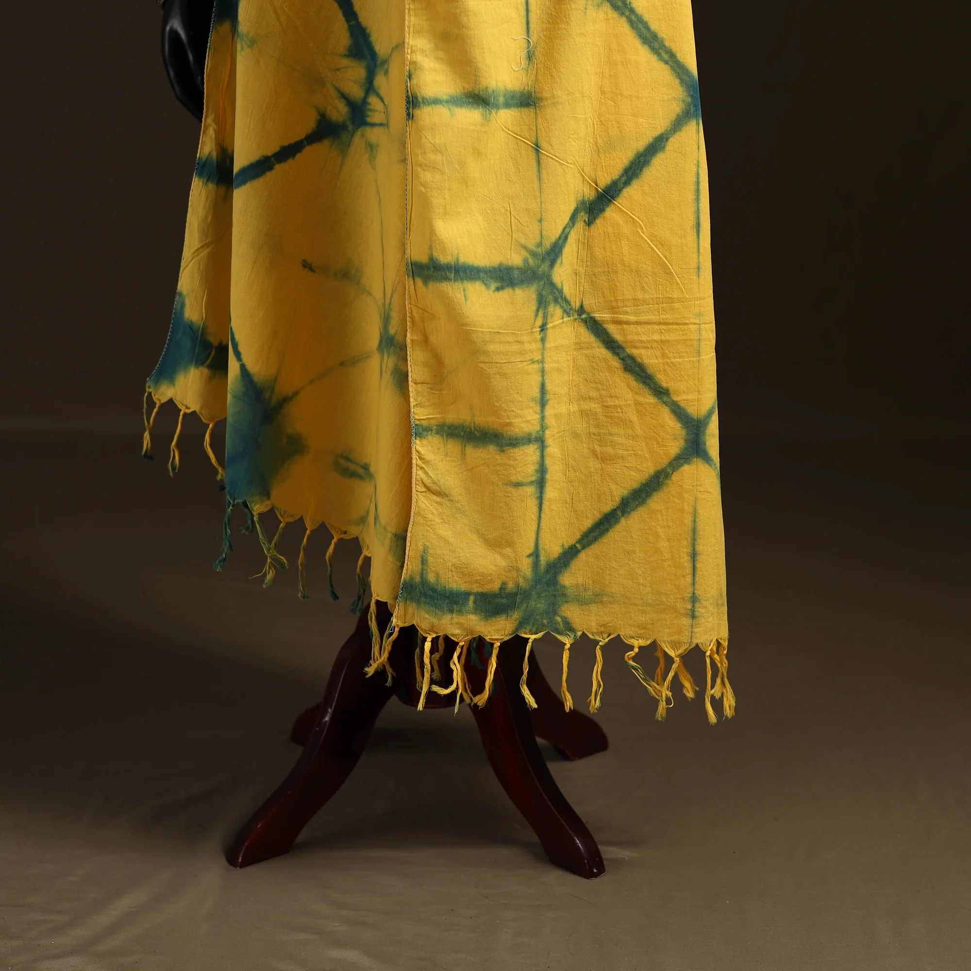 Shibori Tie-Dye Cotton Dupatta with Tassels 20 - Image 4