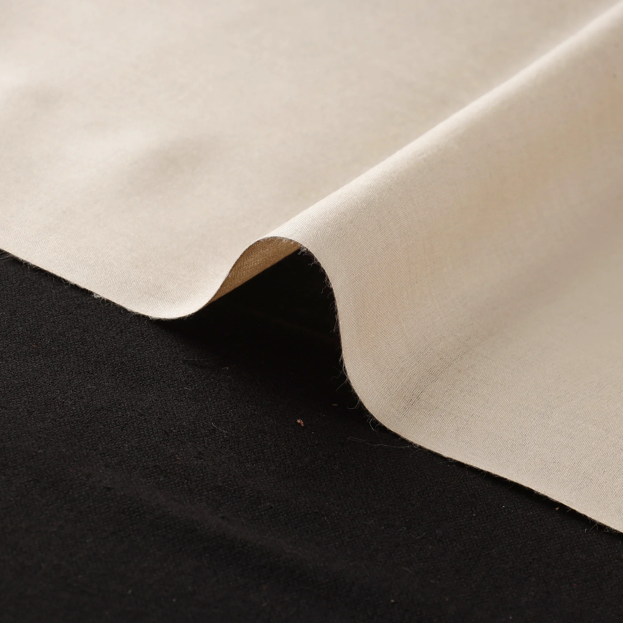 Vidarbha Tussar Silk Handwoven Plain Fabric 09 - Image 4
