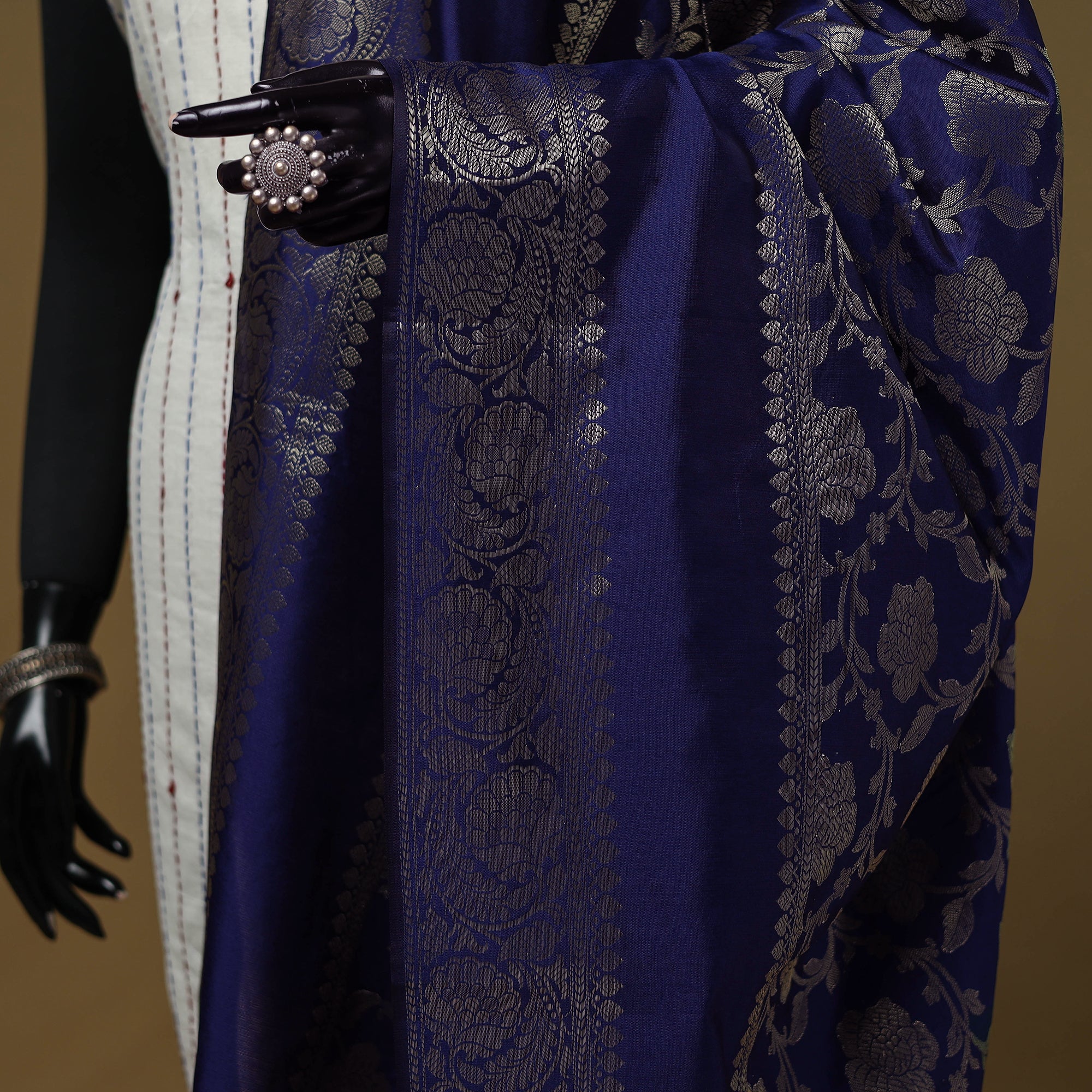 Zari Work Silk Banarasi Dupatta 03 - Image 3
