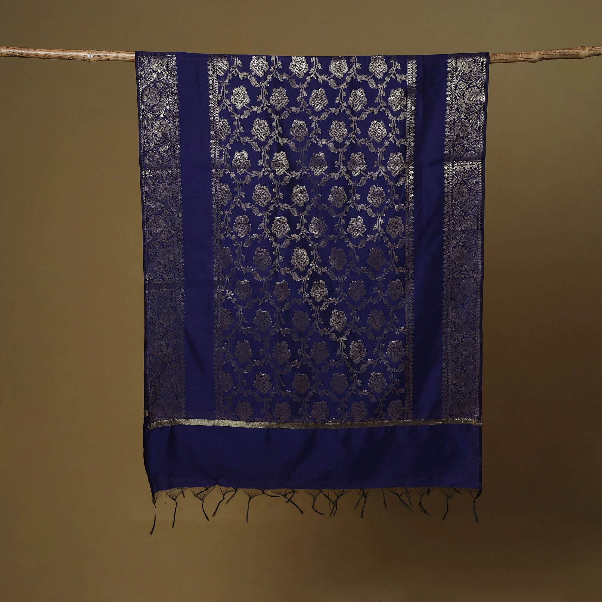 Zari Work Silk Banarasi Dupatta 03 - Image 5