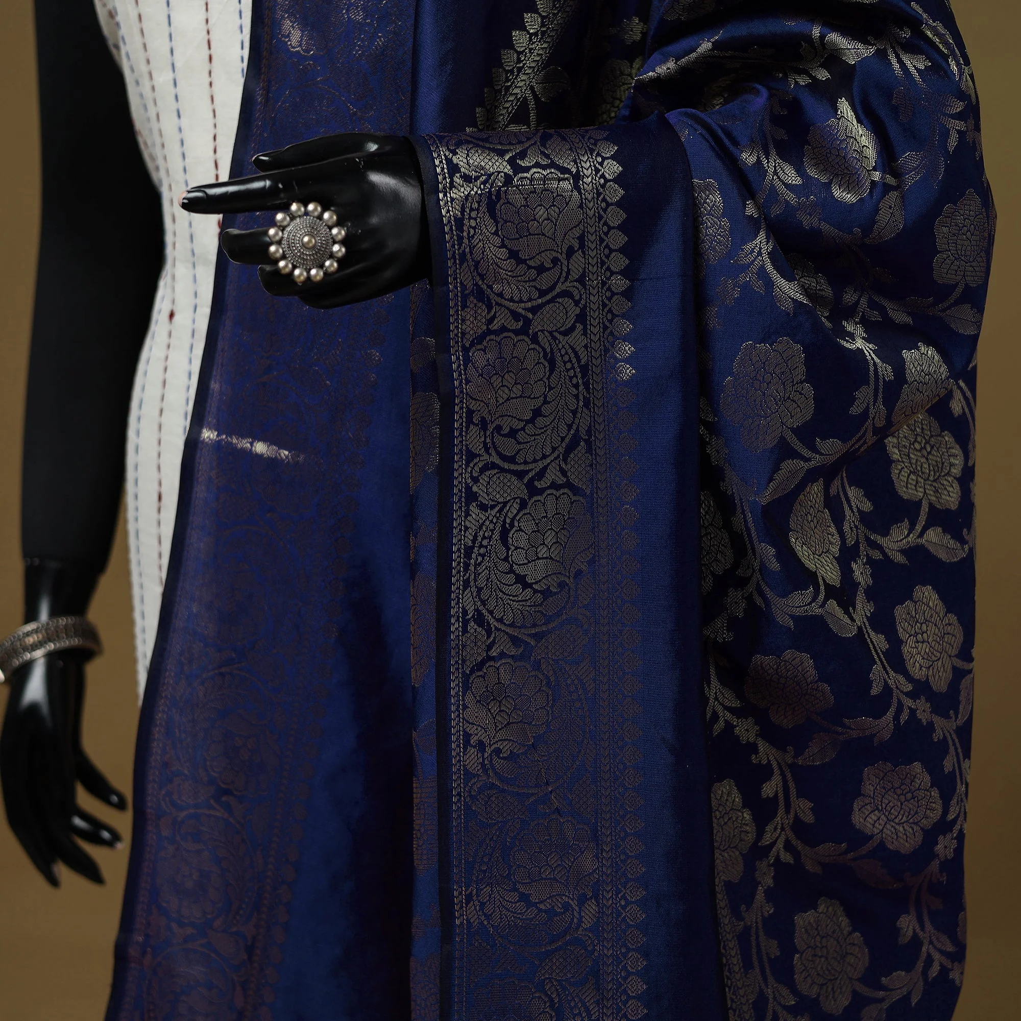 Zari Work Silk Banarasi Dupatta 06 - Image 3